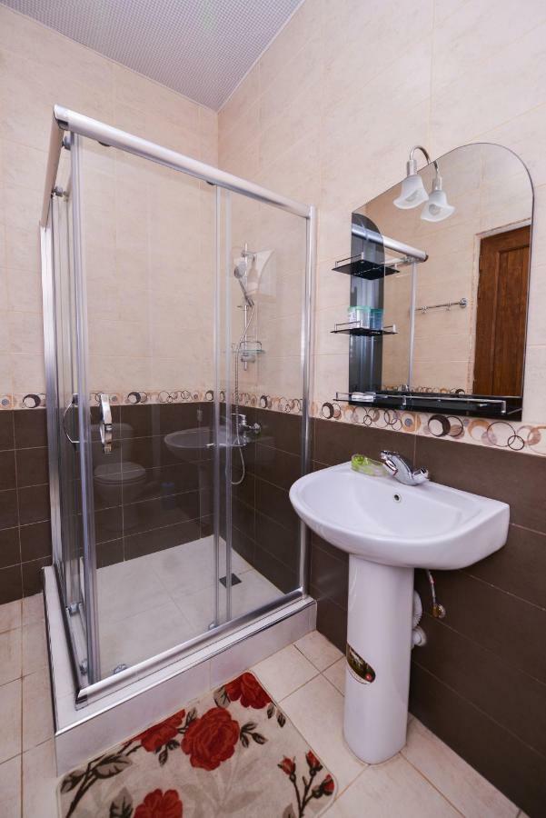 Apartment Kera Kutaisi Luaran gambar